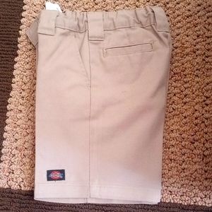 Size 4 toddler Dickies shorts